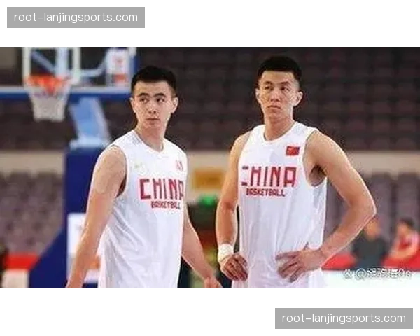 杨鸣引领快速进攻革命 辽宁队以平均年龄24.3岁掀起青春风暴 杨鸣引领快速进攻革命 辽宁队以平均年龄24.3岁掀起青春风暴